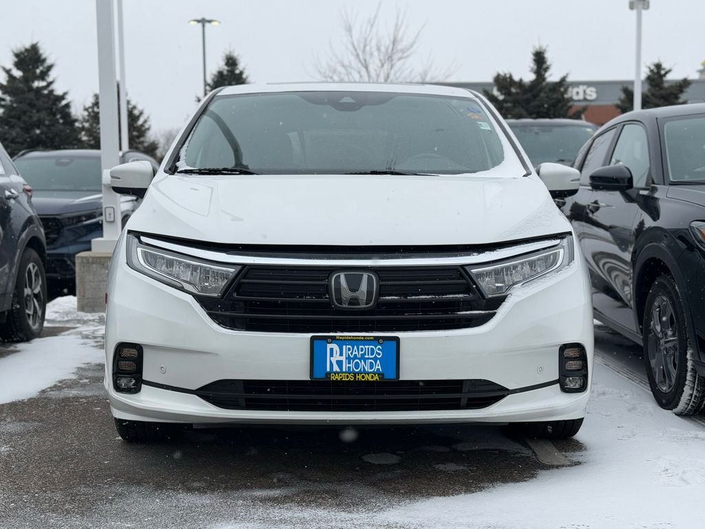 Used 2022 Honda Odyssey Touring with VIN 5FNRL6H86NB014053 for sale in Coon Rapids, Minnesota