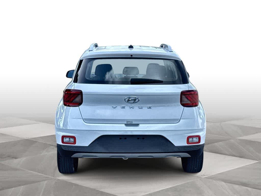 Used 2025 Lunar White Hyundai SEL image 7