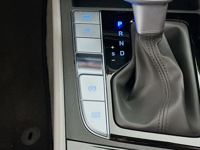 New 2026 Hyundai ELANTRA SEL Sport