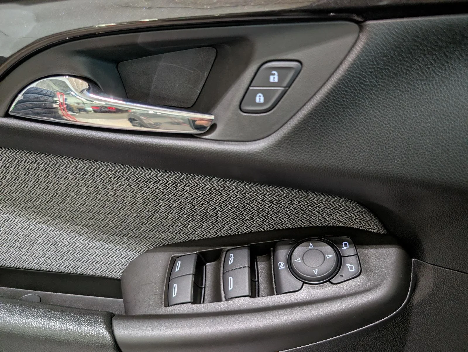 Used 2026 Green Chevrolet LT image 12