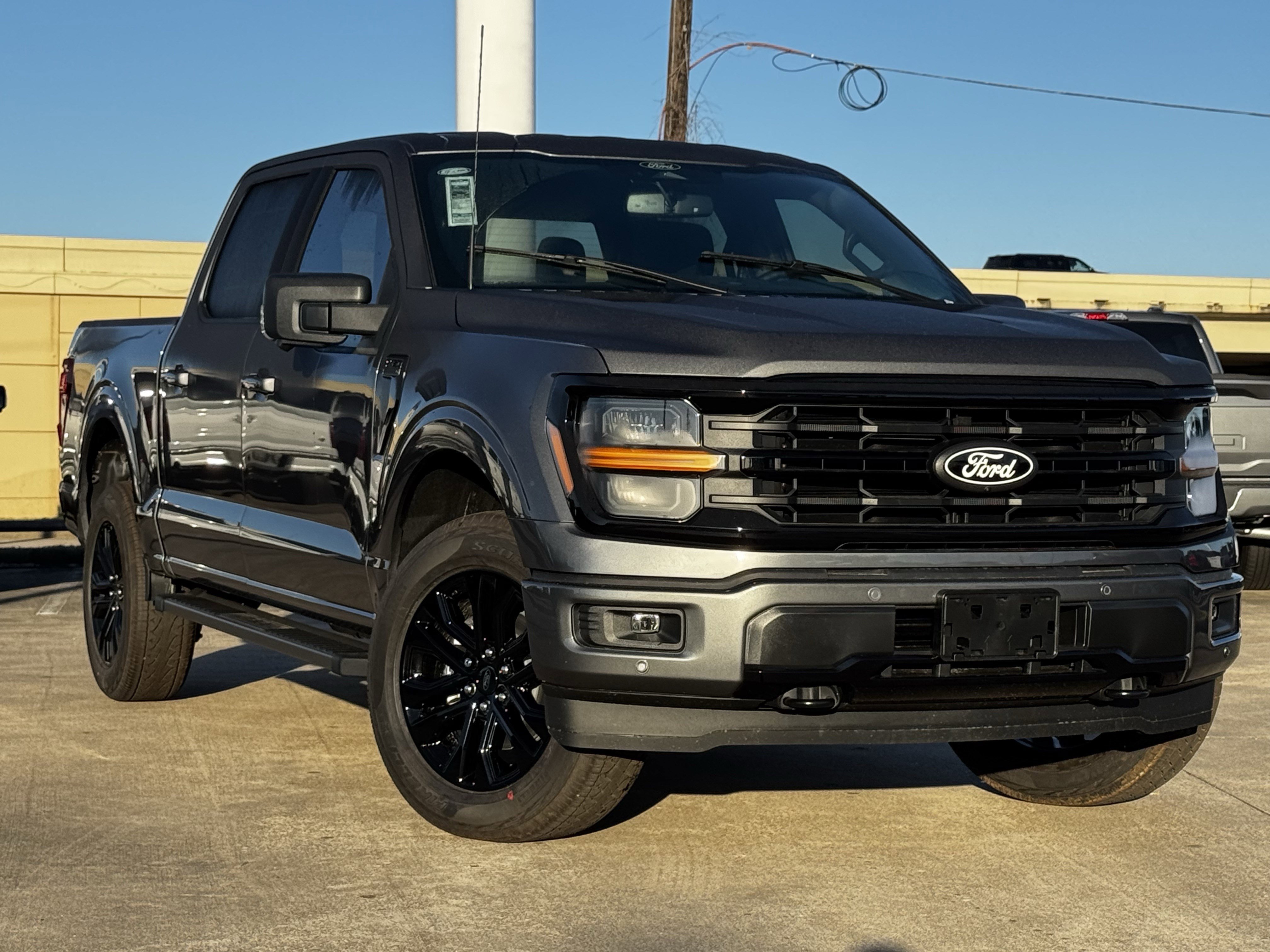 New 2026 Carbonized Gray Metallic Ford XLT image 2