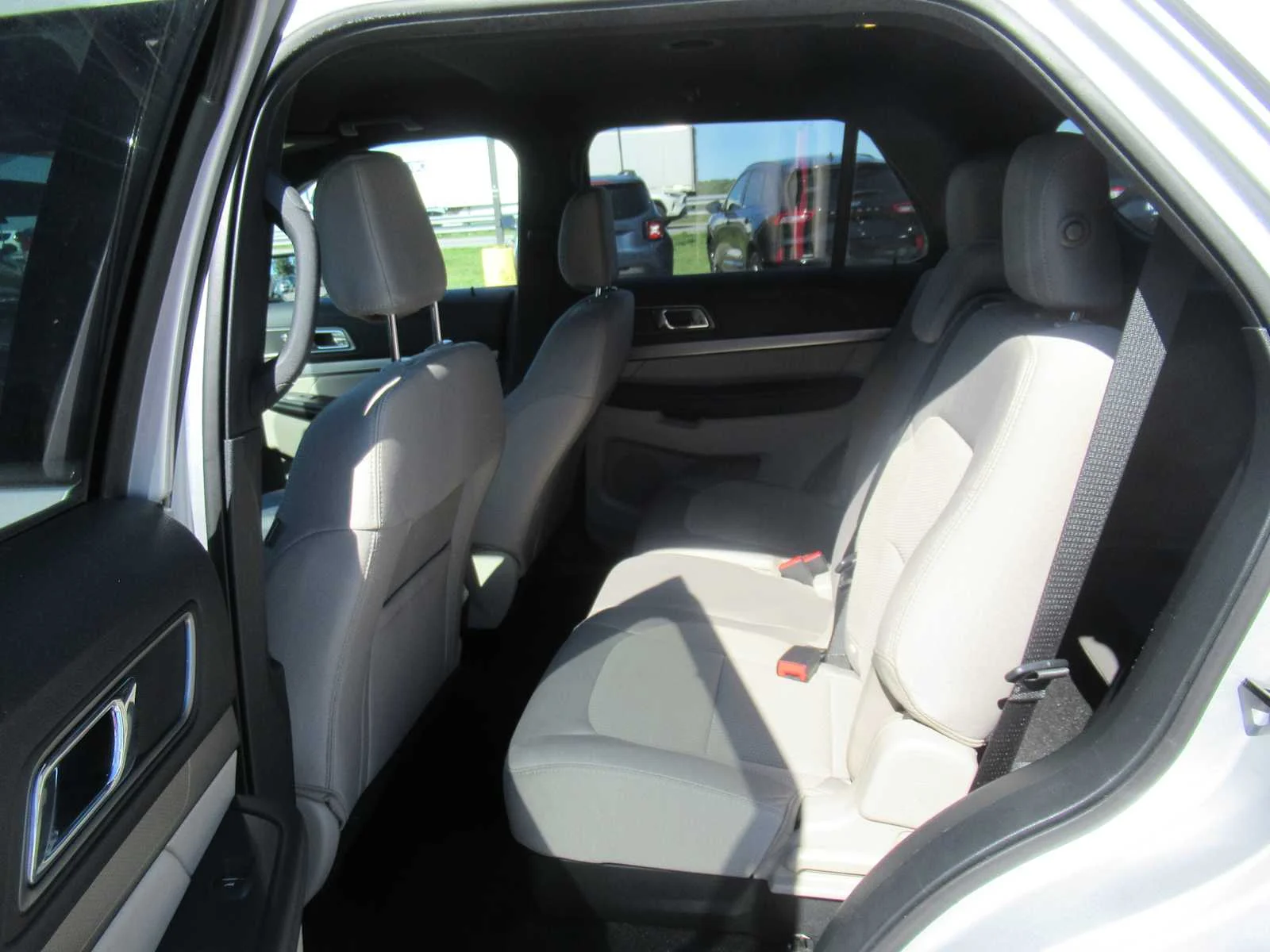 Used 2018 Ingot Silver Ford XLT image 18