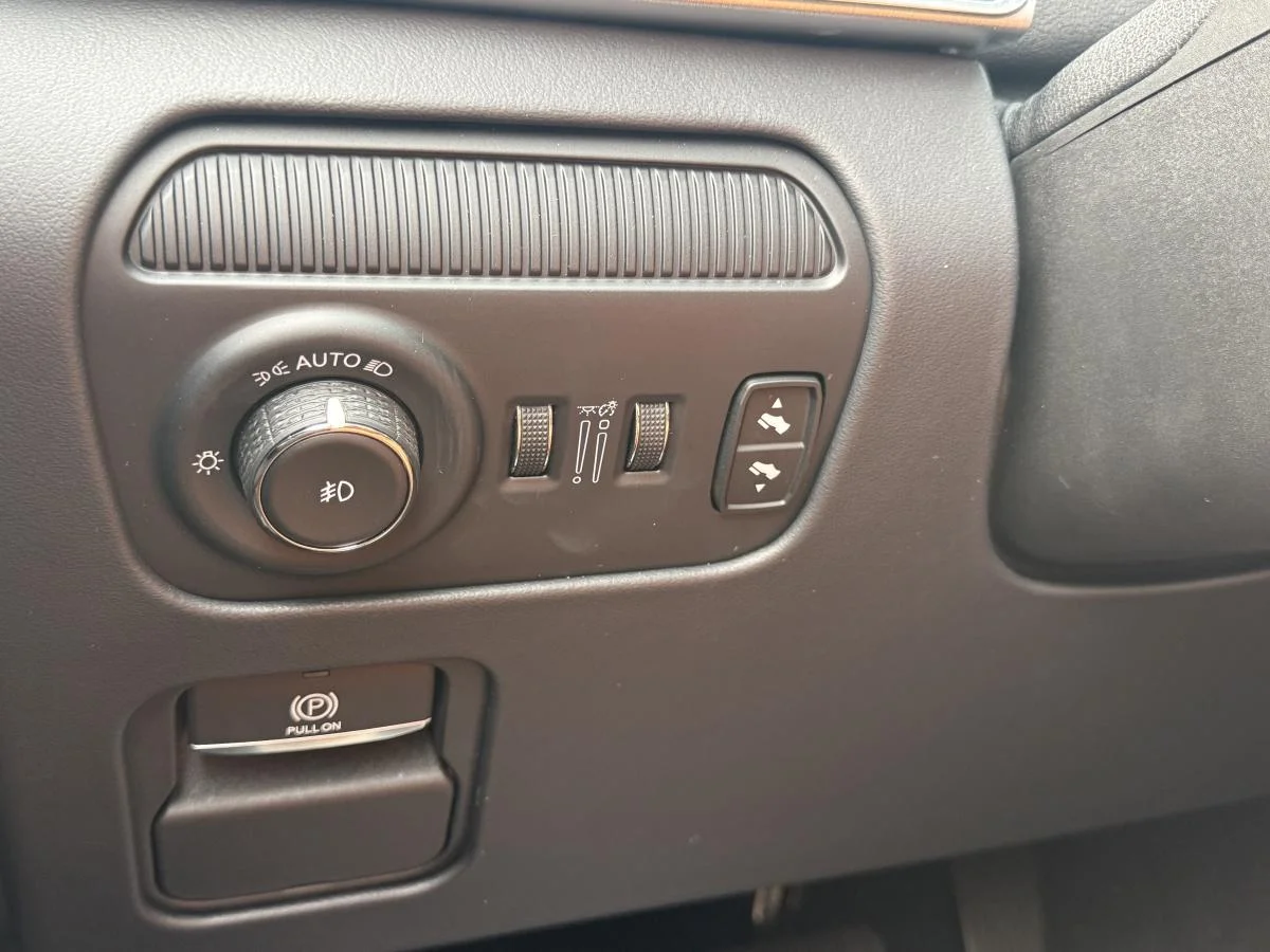 Used 2024 Black Jeep Series Ii Obsidian image 33