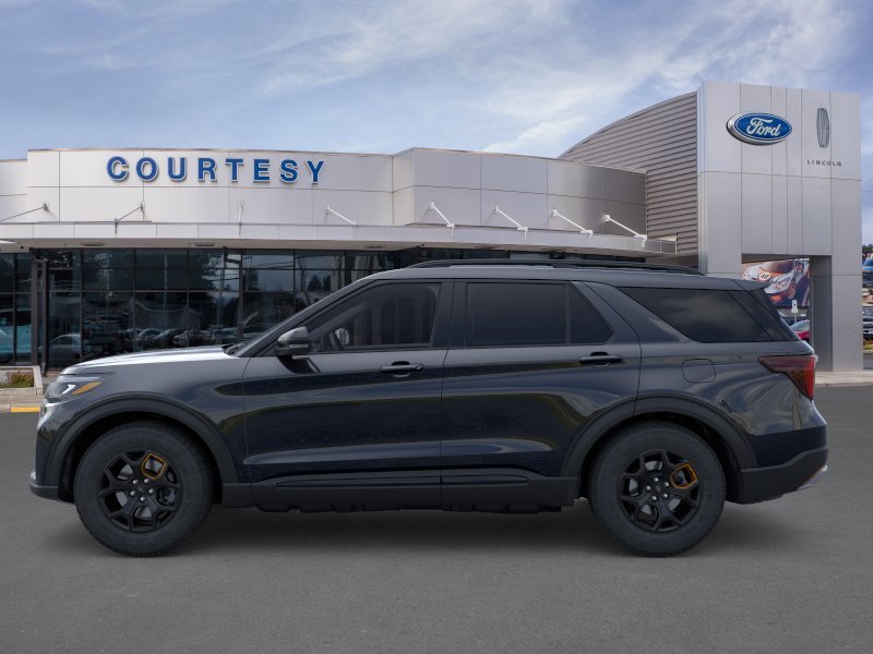 New 2026 Agate Black Metallic Ford Tremor® image 3