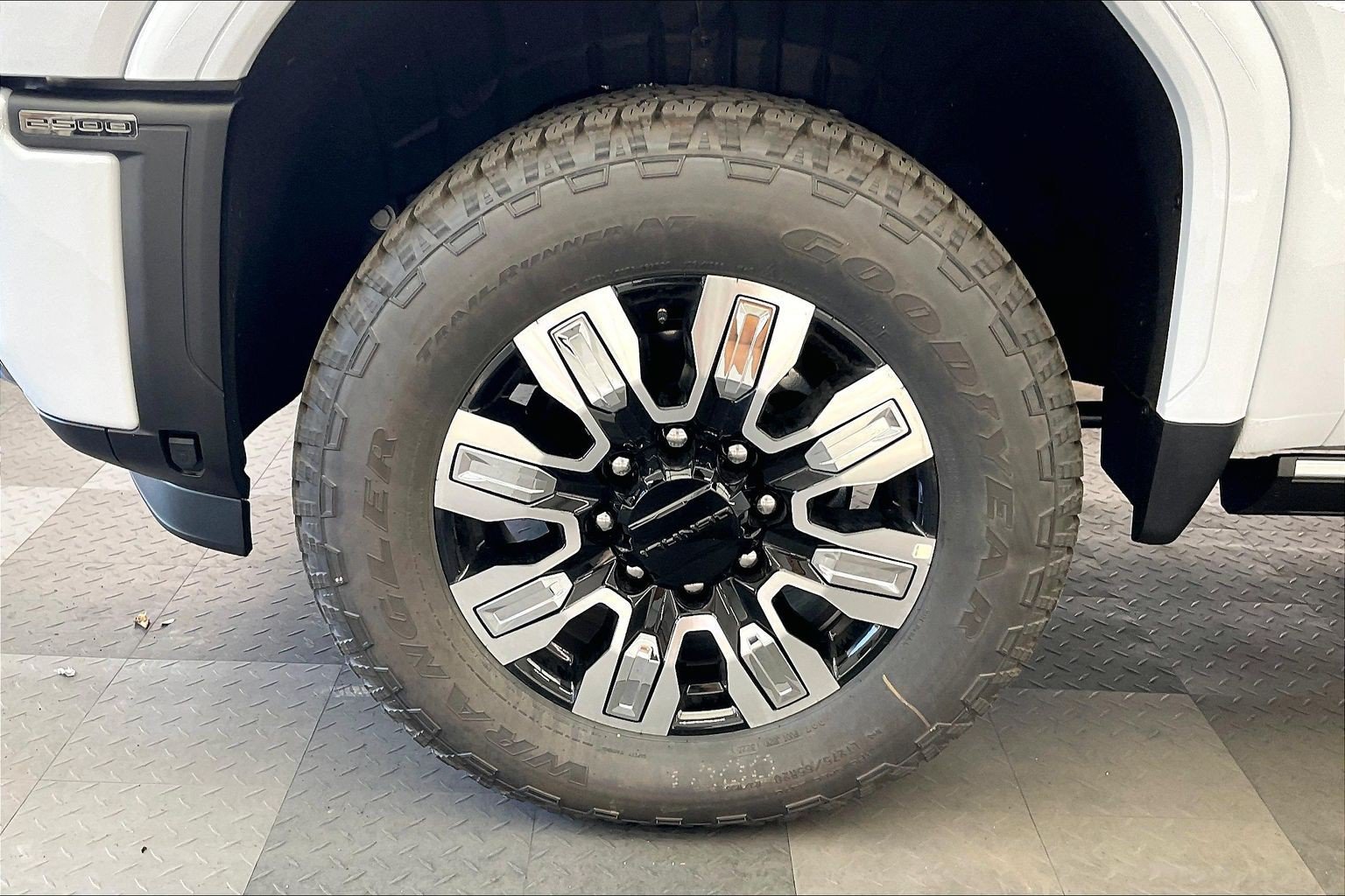 2026 GMC Sierra 2500HD Denali - Photo 14