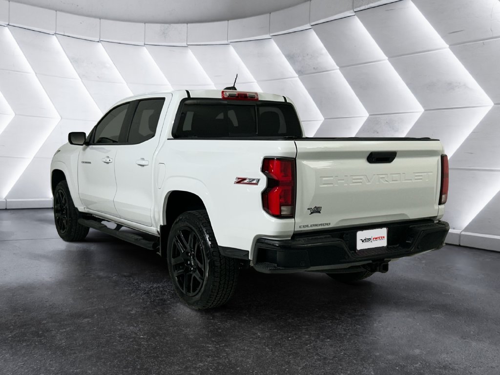 Used 2024 White Chevrolet Z71 image 6