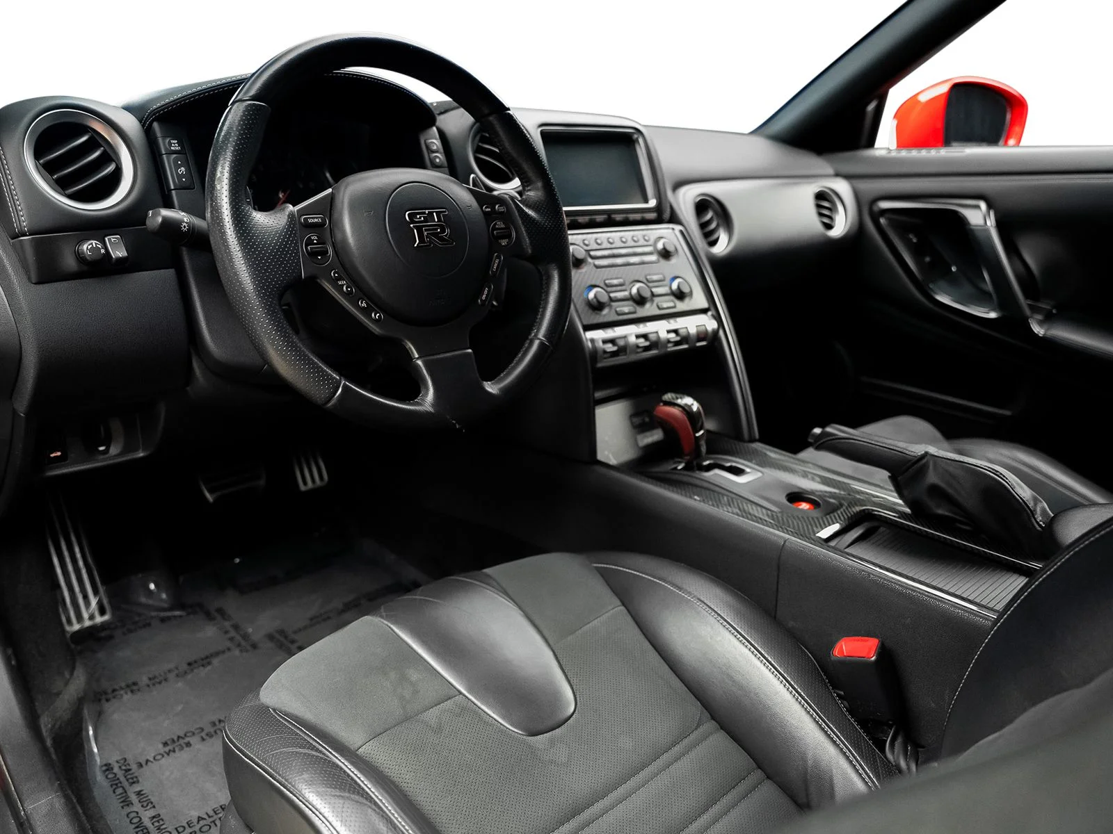 Used 2015 Red Nissan Premium image 43
