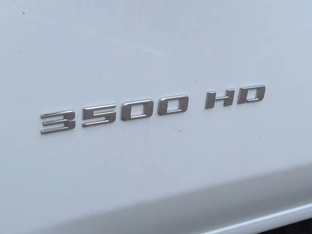 New 2026 Summit White Chevrolet Work Truck image 34