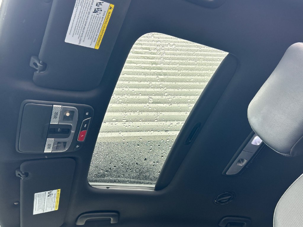 Used 2023 White Kia EX X-Line image 22