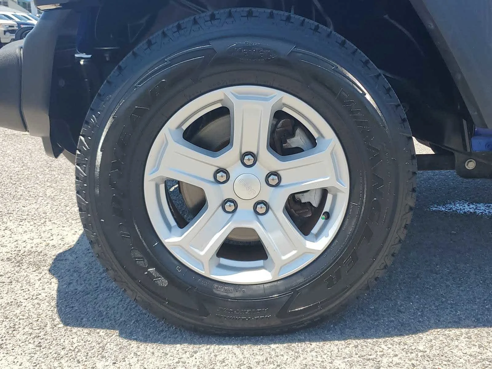 Used 2020 Ocean Blue Metallic Clea Jeep Sport S image 10
