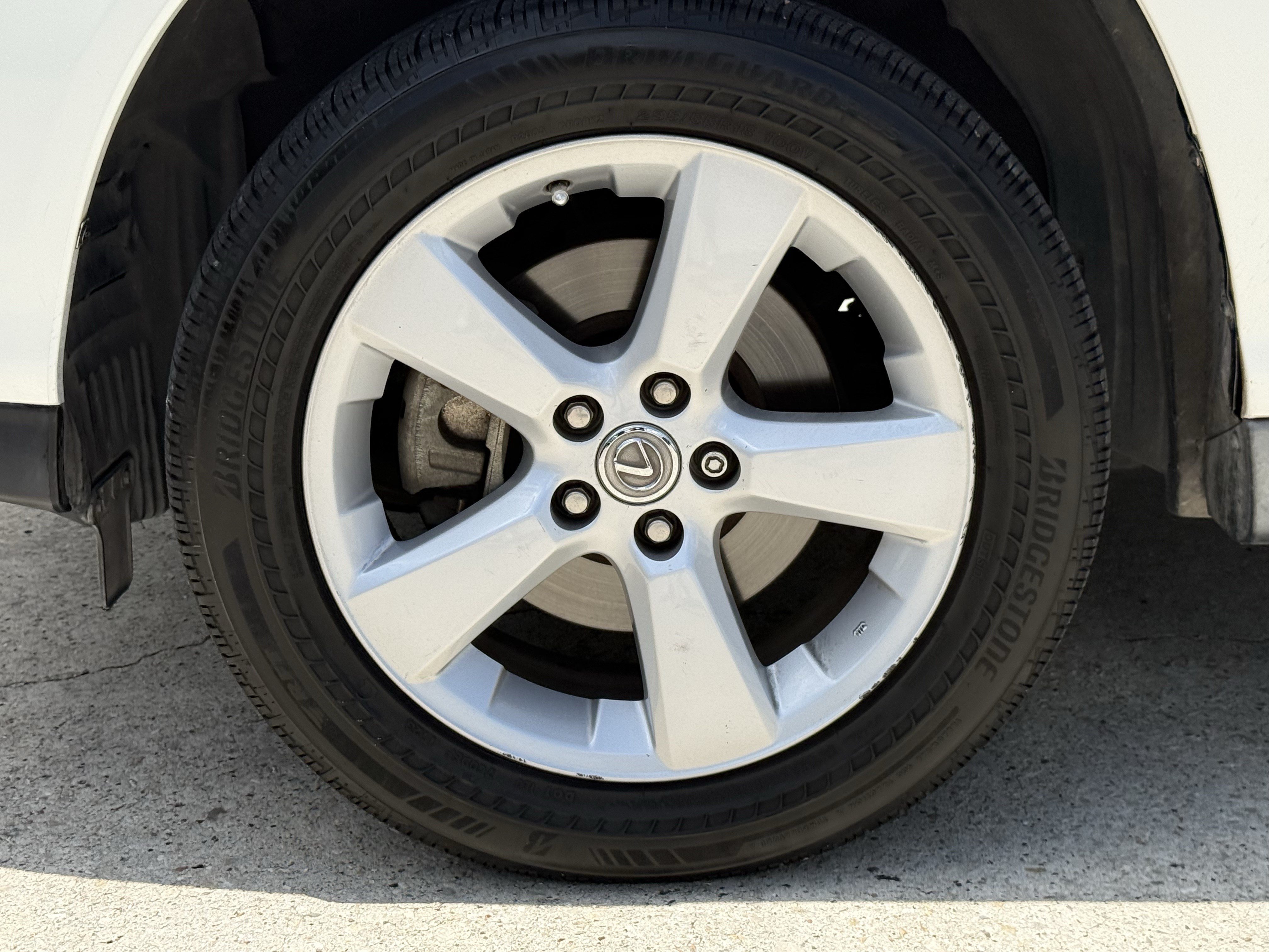 Used 2008 White Lexus  image 11