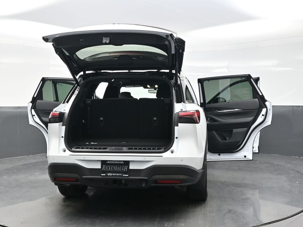 New 2027 2T RAD WHT INFINITI Autograph AWD image 52