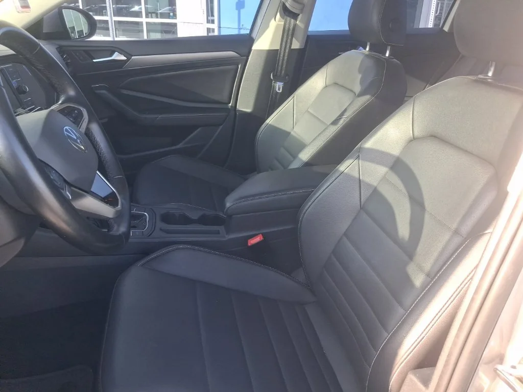 Used 2022  Volkswagen 1.5T SE image 20