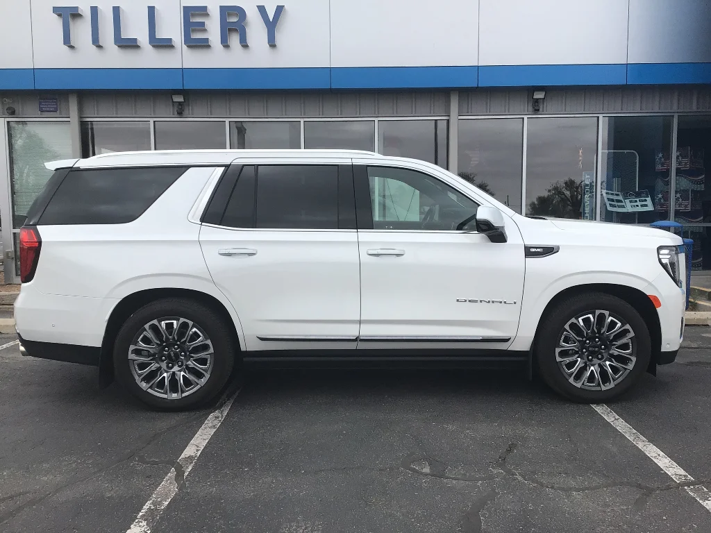 2023 GMC Yukon 4WD Denali Ultimate's photo