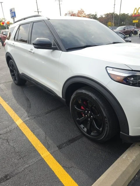 Used 2021 White Ford ST image 2