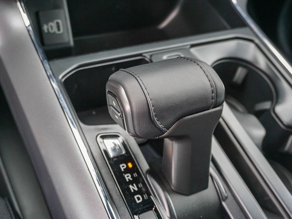 New 2026 Carbonized Gray Metallic Ford XLT image 22