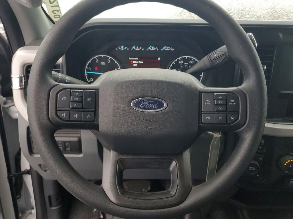 New 2025 Oxford White Ford F-350® XL image 9
