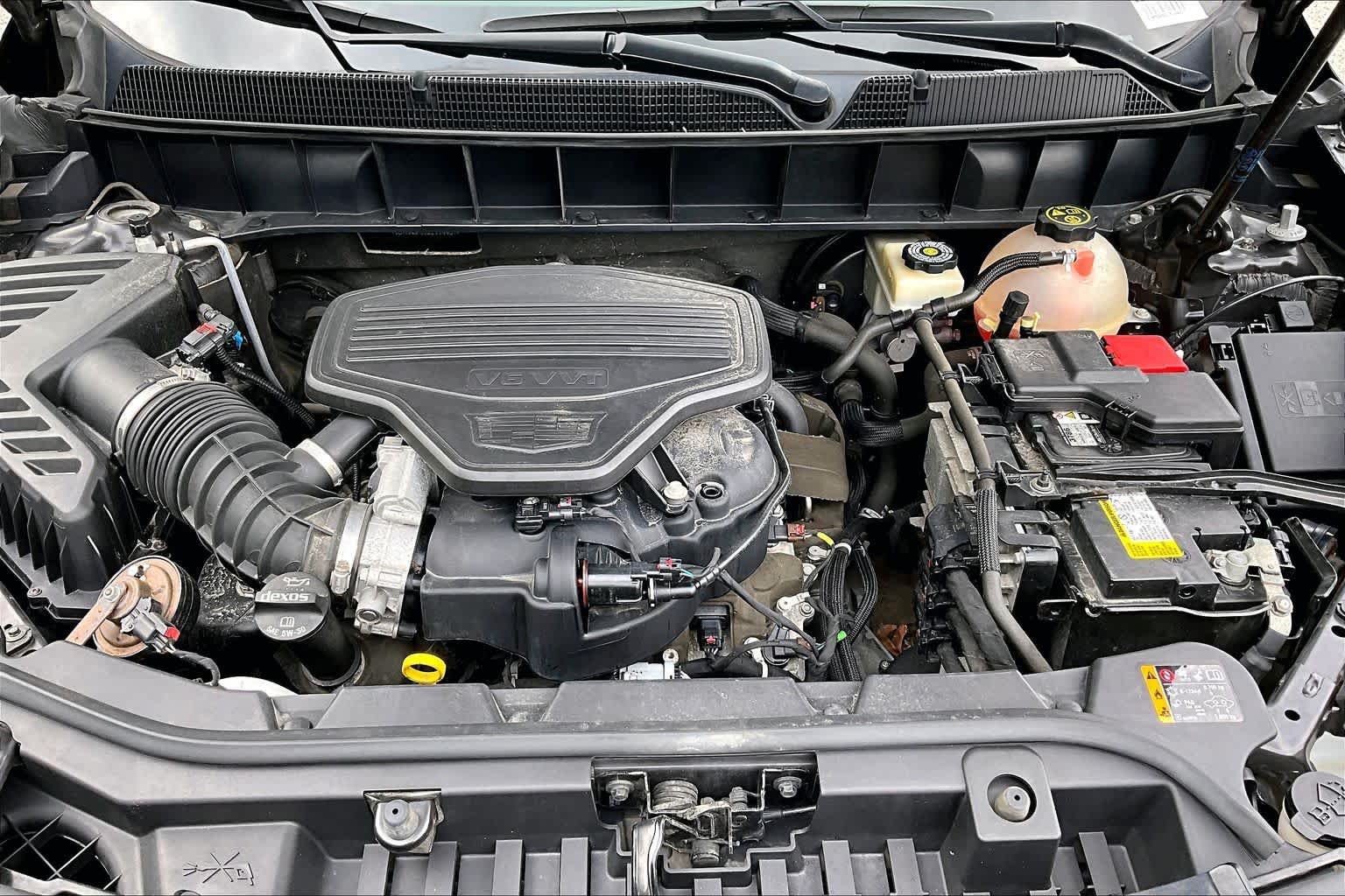 Used 2018 Dark Granite Metallic Cadillac Luxury AWD image 30