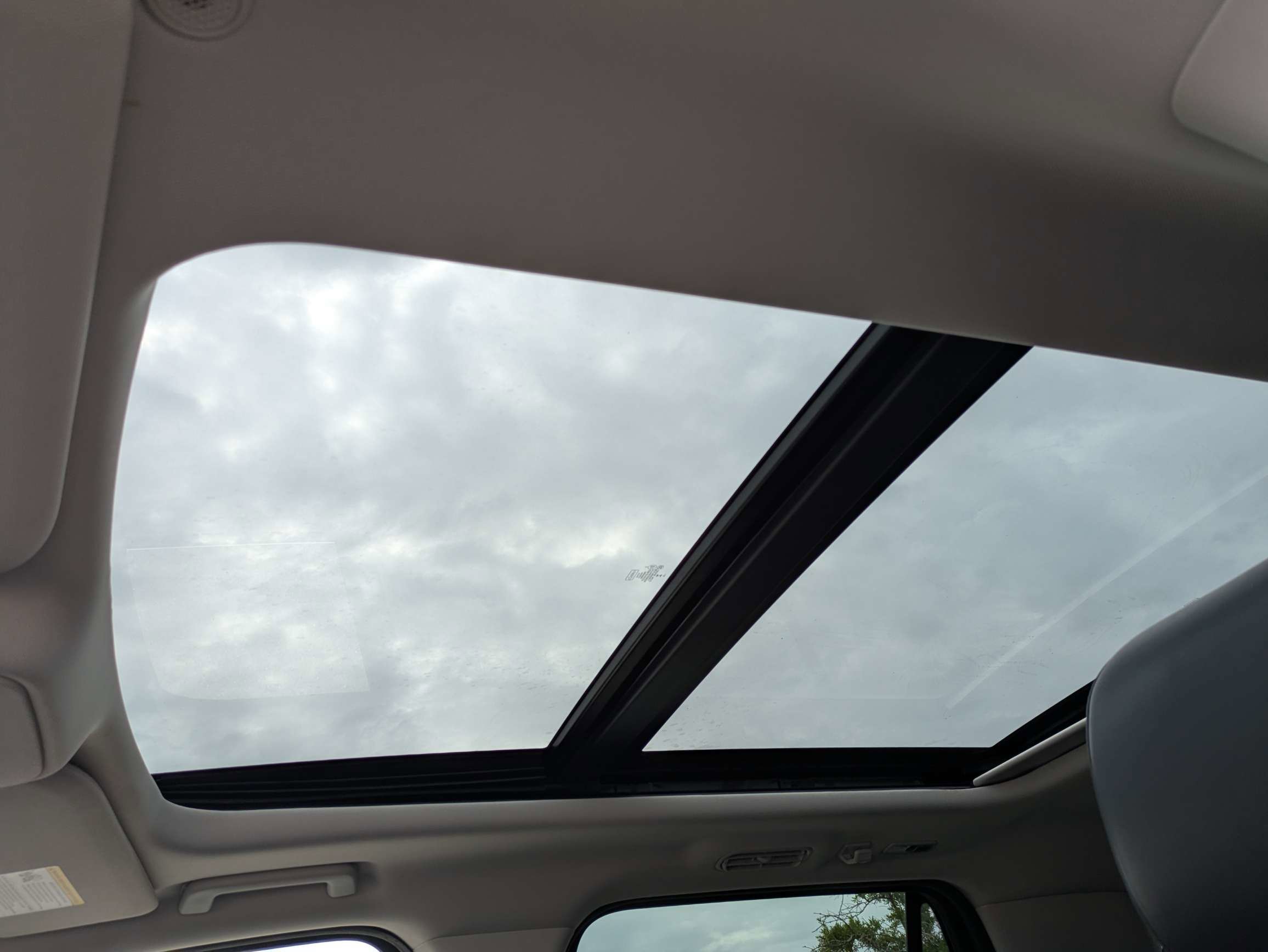 Used 2025 Agate Black Metallic Ford Platinum image 30
