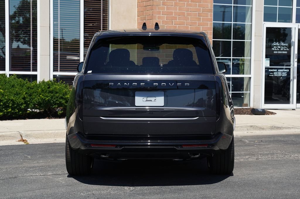 New 2026 Carpathian Grey Land Rover SE image 5