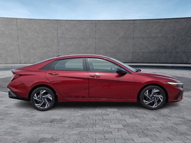 2025 Hyundai Elantra SEL - Photo 12