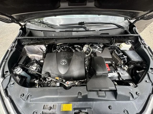Used 2019 Gray Toyota XLE image 30