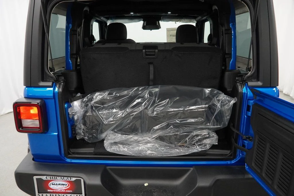 New 2026 Hydro Blue Pearl-Coat Exterior Paint Jeep Sport S image 29