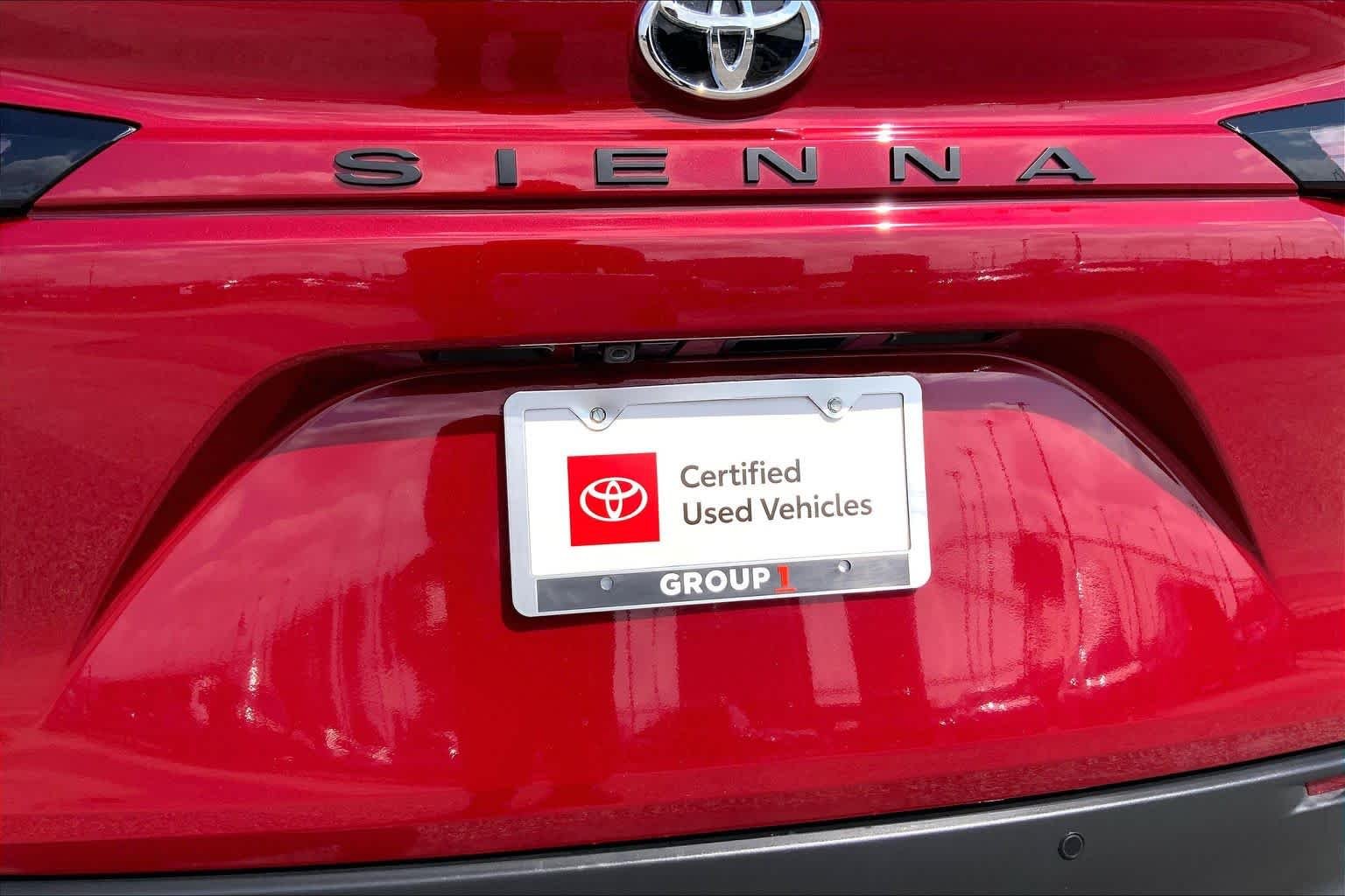 Used 2026 Ruby Flare Pearl Toyota XLE image 10