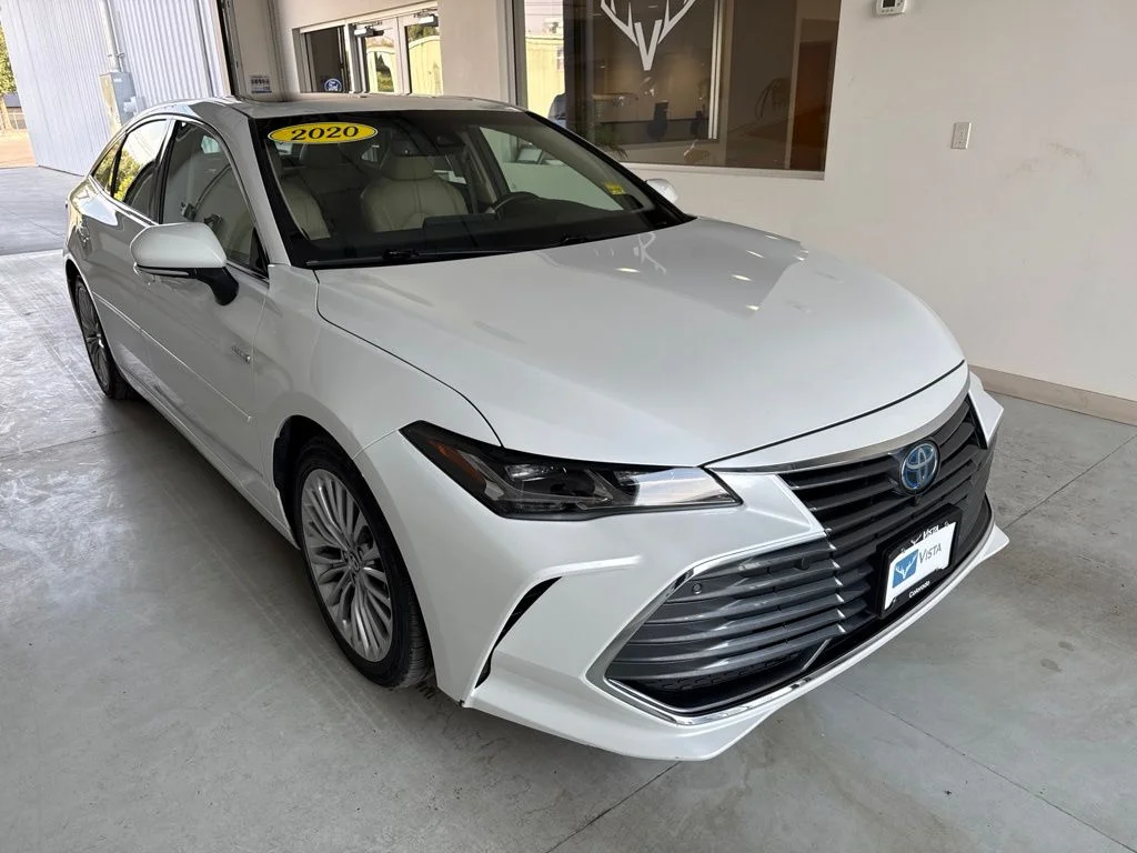 Used 2020 Pearl Toyota Limited image 1