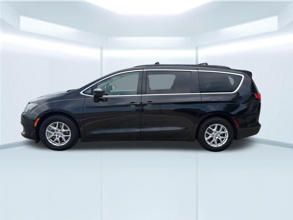 Used 2021 Black Chrysler LXI image 3