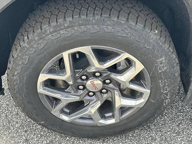2026 GMC Sierra 1500 SLT - Photo 18
