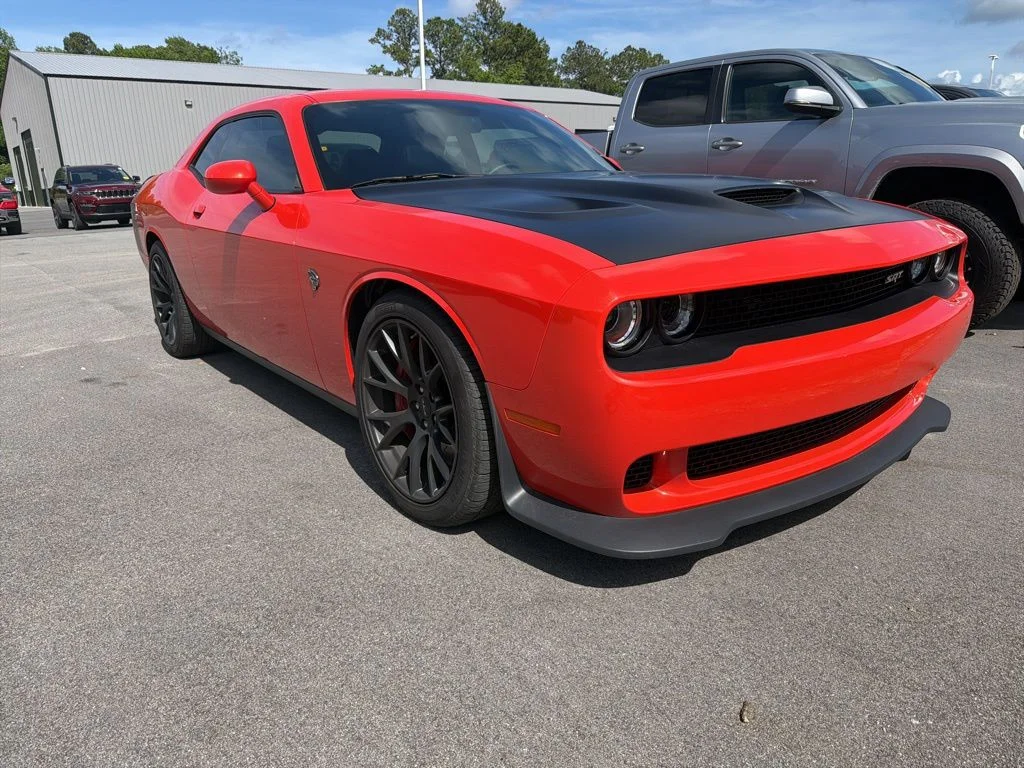 2016 Dodge Challenger SRT Hellcat's photo