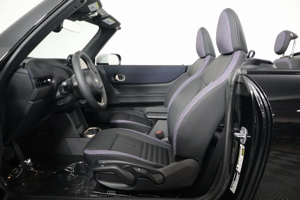 New 2026 Midnight Black MINI Signature Plus image 6