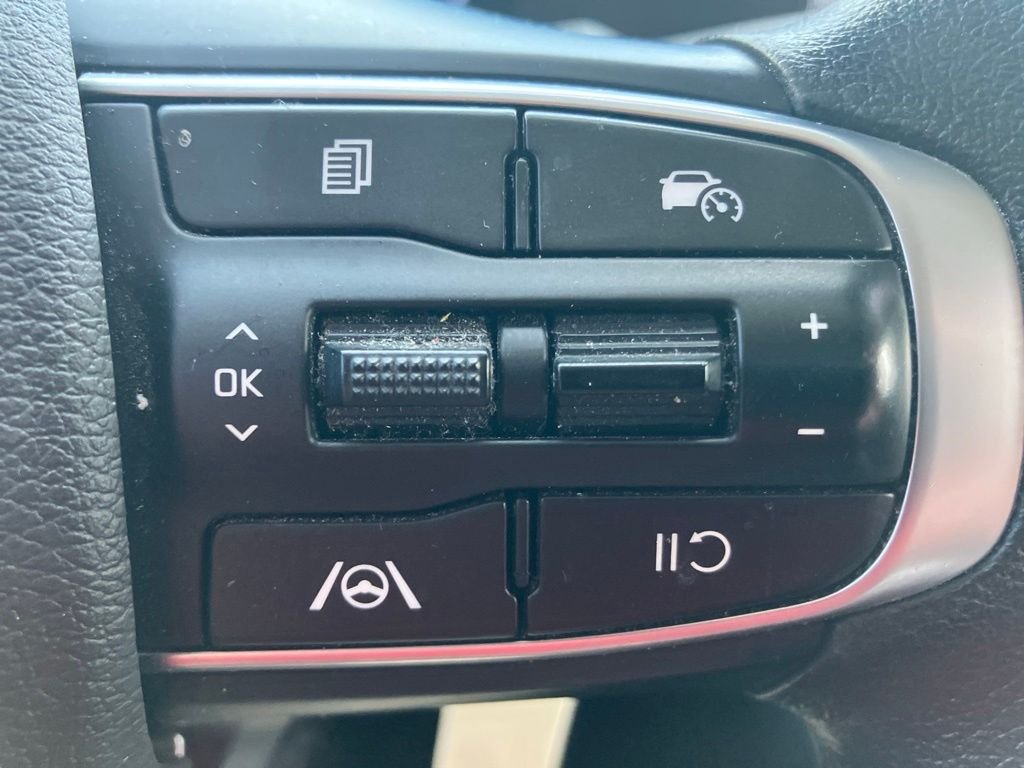Used 2023 White Kia LX image 15