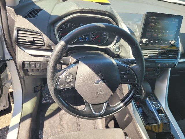Used 2025 White Mitsubishi SE image 30