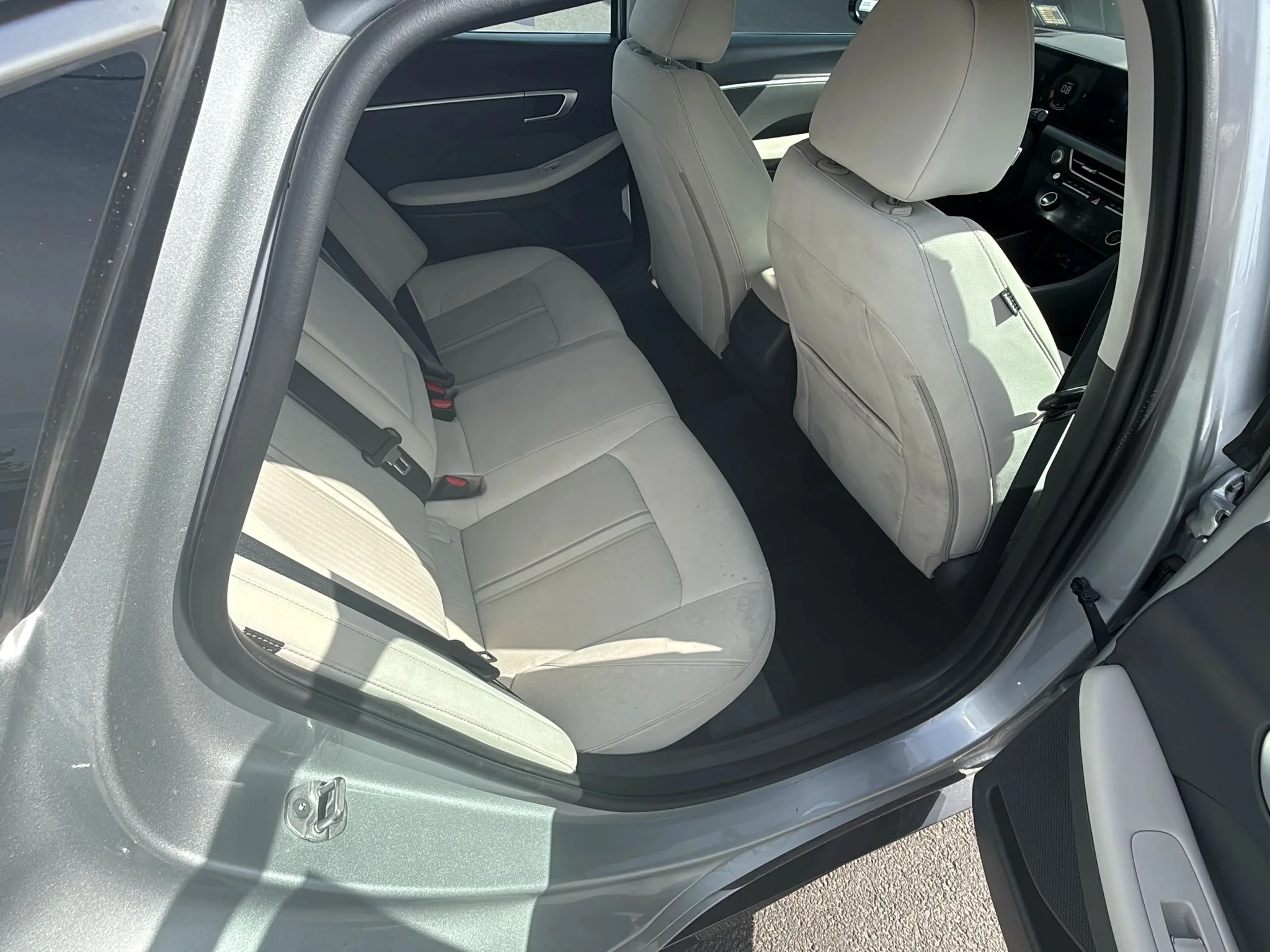 Used 2025 Aero Silver Hyundai SEL image 22