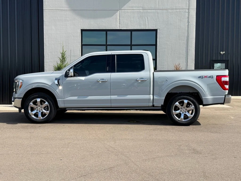 Used 2023 Gray Ford Lariat image 2