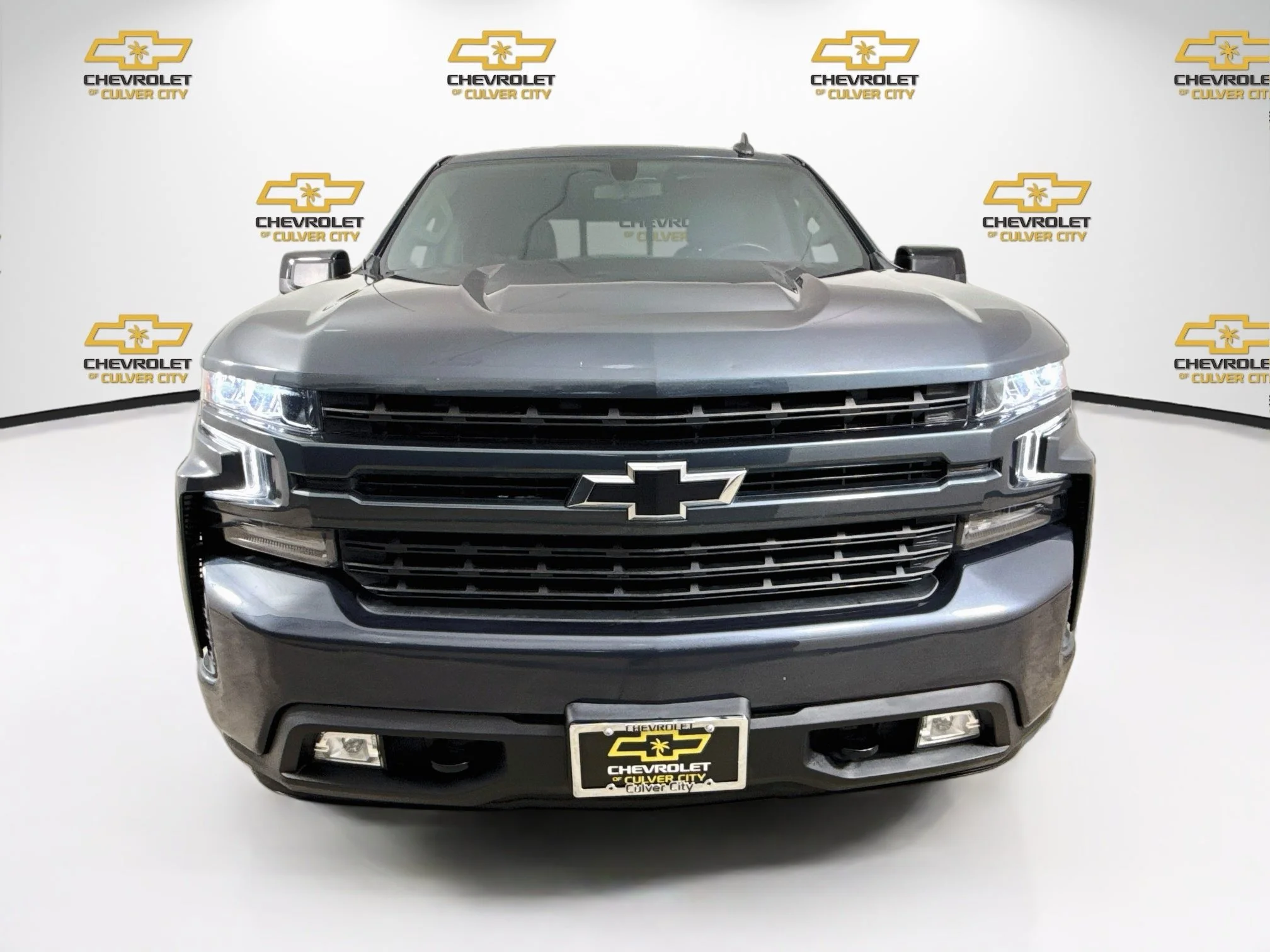 Used 2021 SHADOW GRAY METALLIC Chevrolet RST image 2