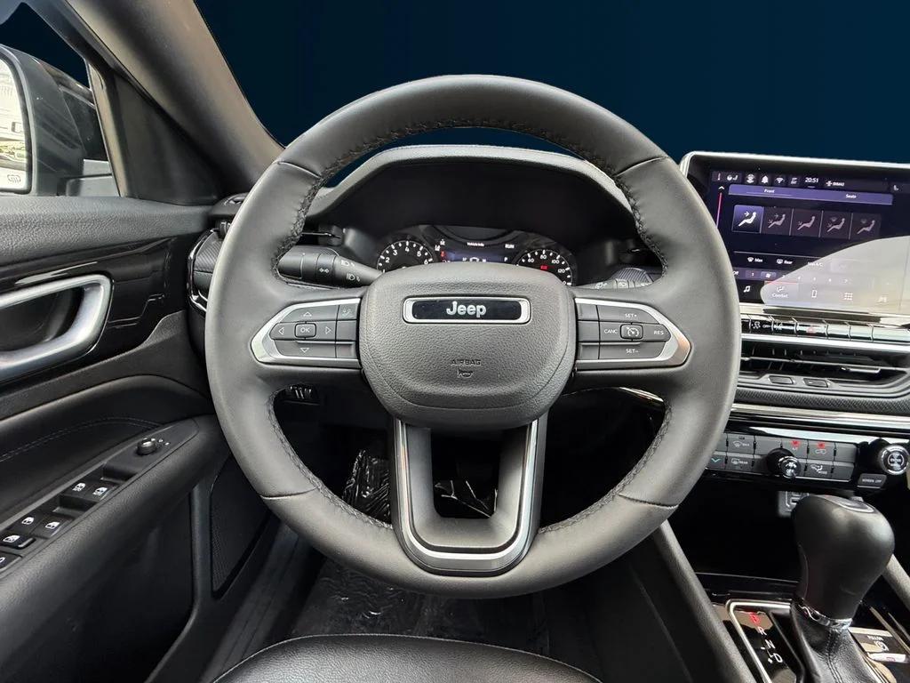 Used 2026 Silver Jeep Latitude image 13