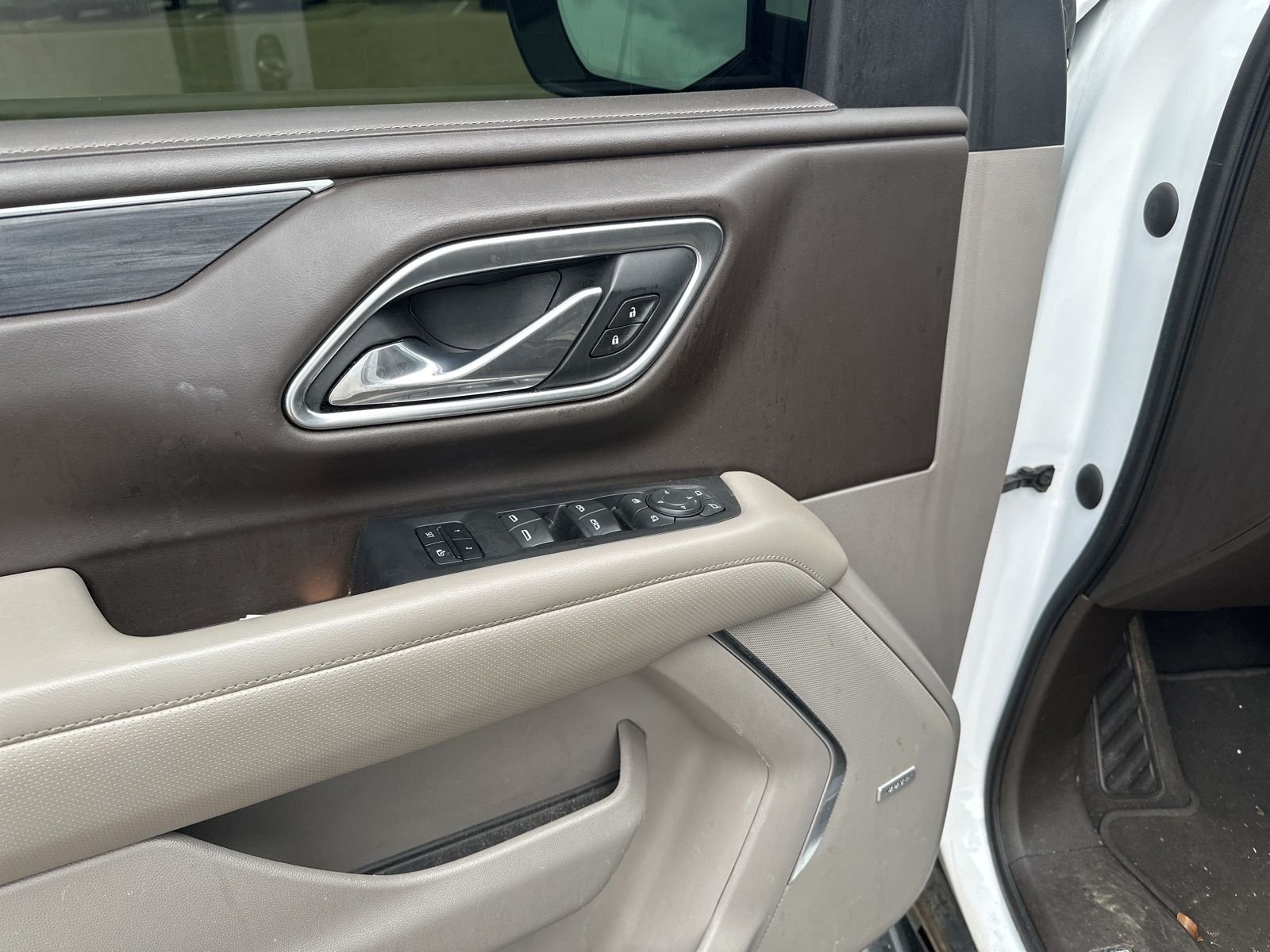 Used 2021 White GMC SLT image 12