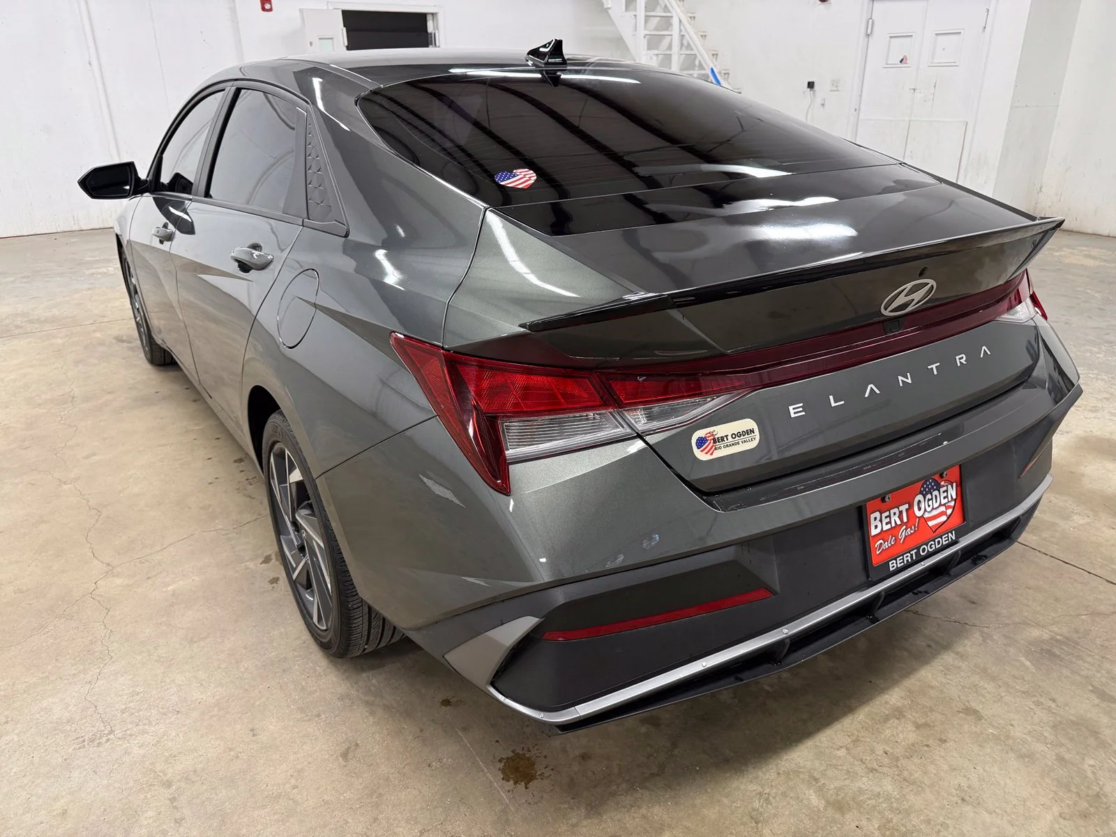 Used 2025 Gray Hyundai SEL Sport image 8