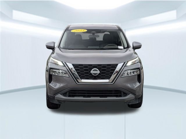 Used 2023 Gray Nissan SV image 10