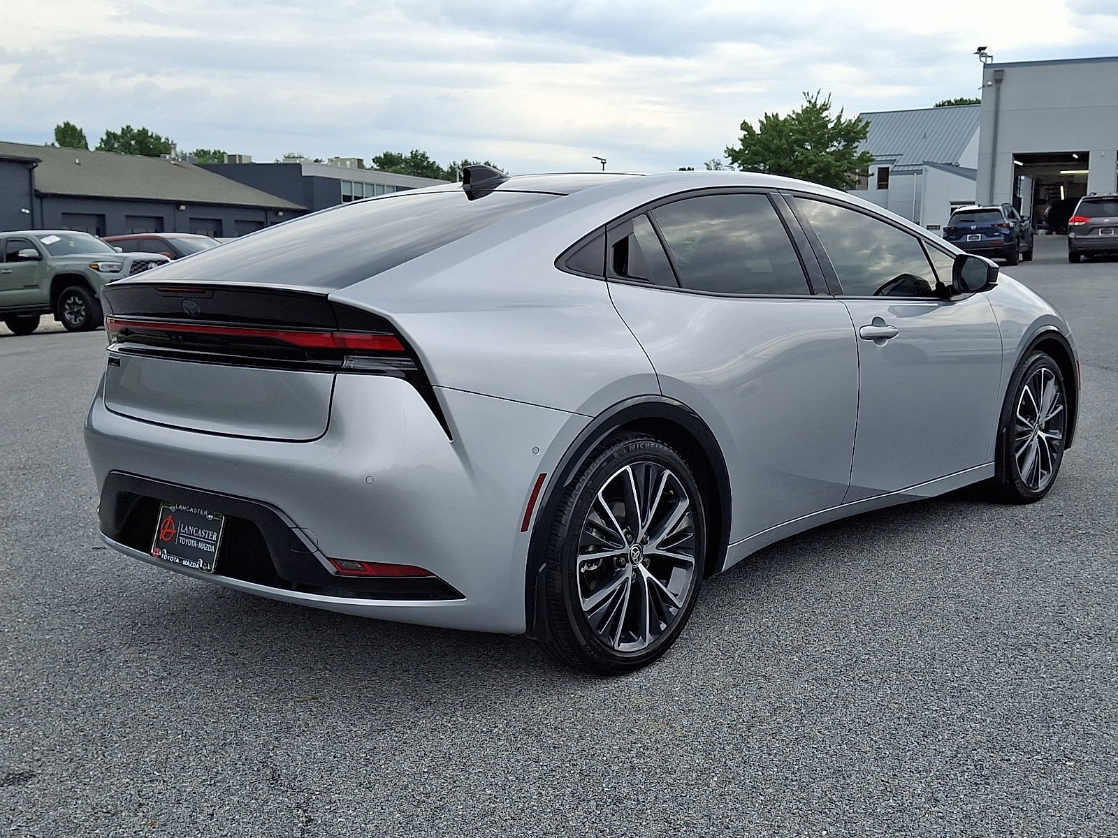Certified Used 2025 CUTTING EDGE Toyota Limited image 7
