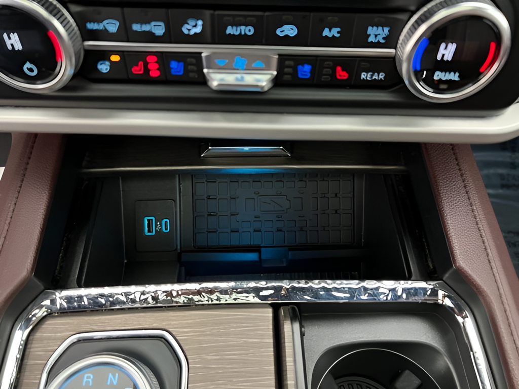 Used 2024 Gray Metallic Ford Limited image 20