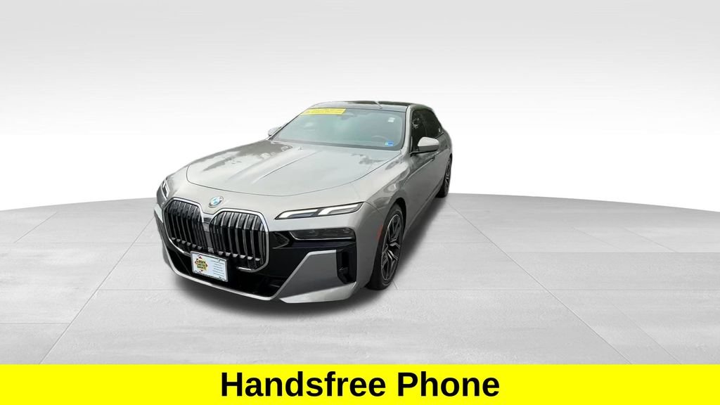 2025 BMW 7 Series 740i - Photo 7