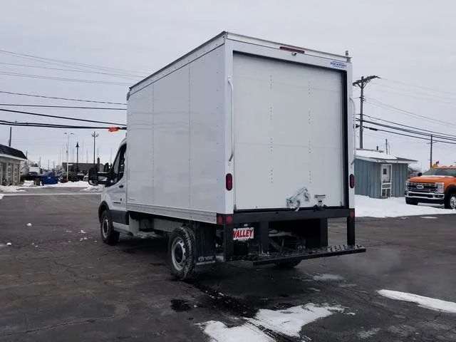 New 2026 Oxford White Ford Cutaway image 10