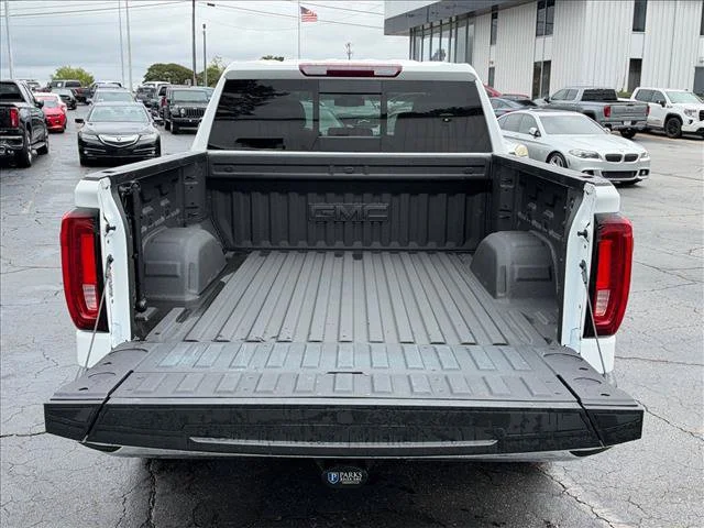 2024 GMC Sierra 1500 SLT - Photo 12