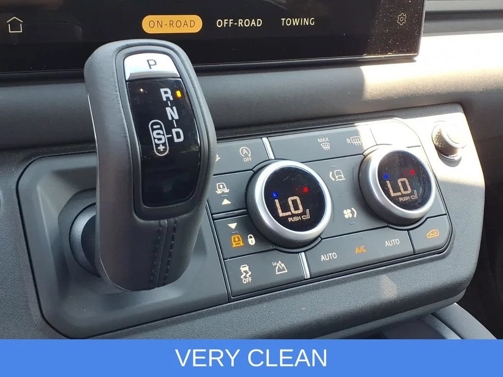 Used 2025 Black Land Rover 110 P400 X-Dynamic SE image 5
