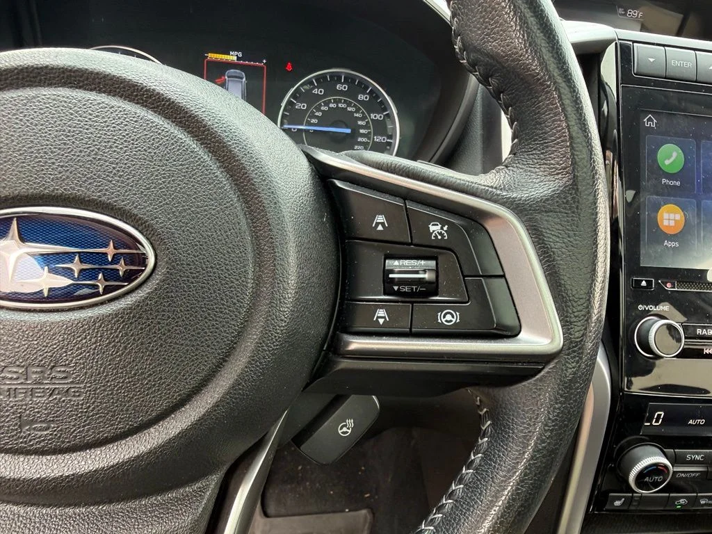Used 2022 Ice Silver Metallic Subaru Limited image 12