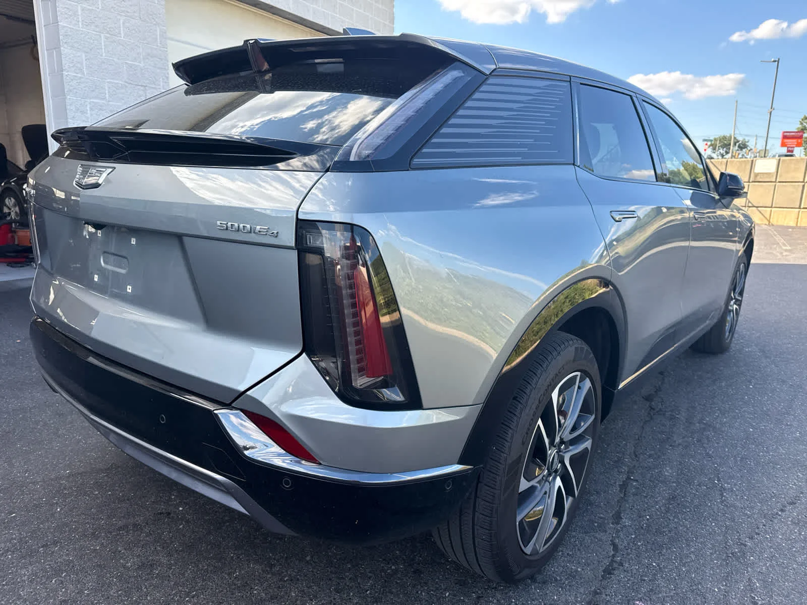 Used 2025 Argent Silver Metallic Cadillac Sport image 5